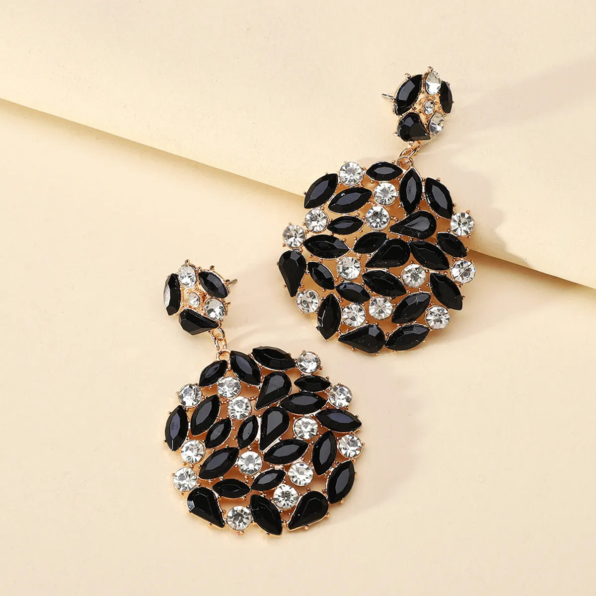 1 Pair Elegant Luxurious Geometric Plating Hollow Out Inlay Zinc Alloy Rhinestones Drop Earrings