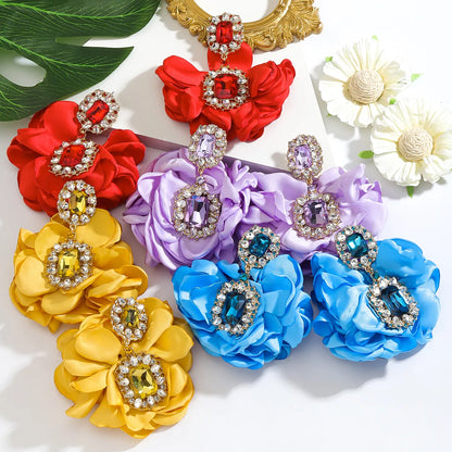 1 Pair Elegant Luxurious Queen Flower Plating Inlay Alloy Rhinestones K Gold Plated Drop Earrings