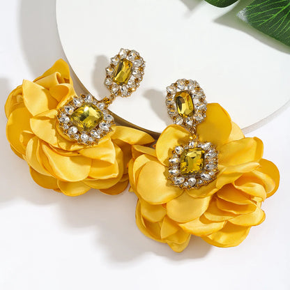 1 Pair Elegant Luxurious Queen Flower Plating Inlay Alloy Rhinestones K Gold Plated Drop Earrings