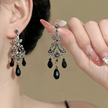 1 Pair Elegant Luxurious Queen Heart Shape Wings Bow Knot Plating Inlay Alloy Rhinestones 14k Gold Plated Drop Earrings