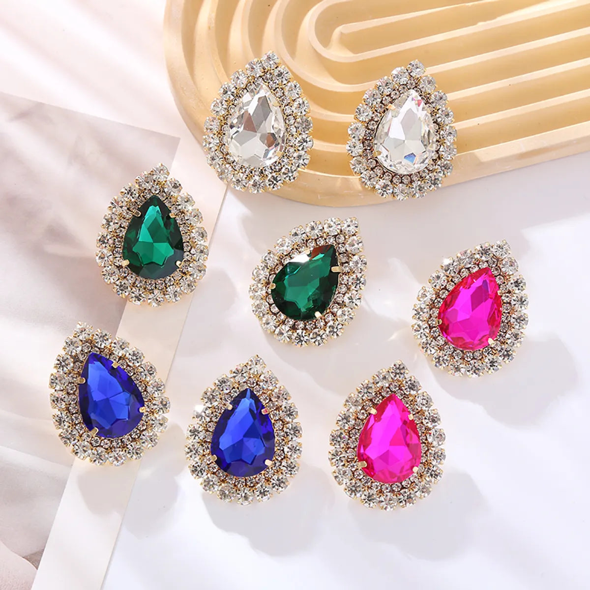 1 Pair Elegant Luxurious Shiny Water Droplets Plating Inlay Alloy Rhinestones Glass Stone Gold Plated Ear Studs