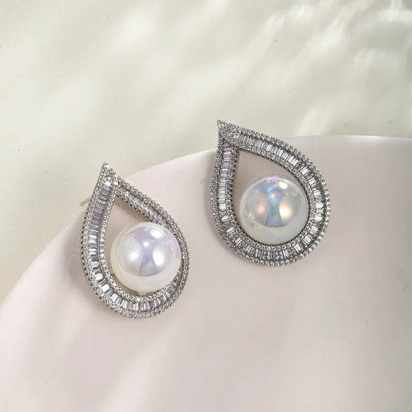 1 Pair Elegant Luxurious XUPING Water Droplets Inlay Copper Artificial Gemstones Artificial Pearls 18K Gold Plated Platinum Plated Ear Studs