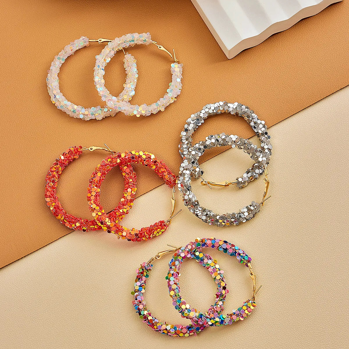 1 Pair Elegant Modern Style Round Sequins Arylic Hoop Earrings