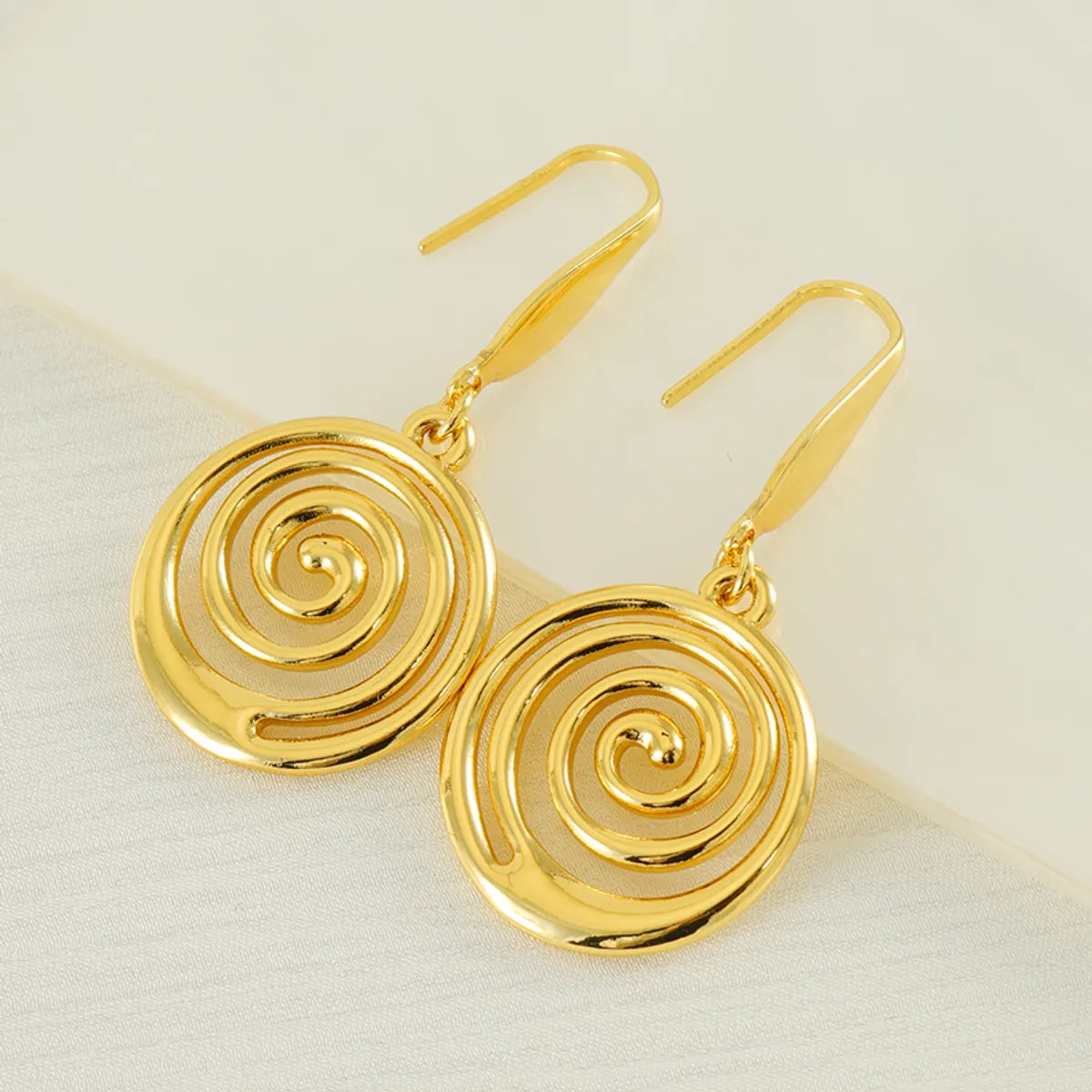 1 Pair Elegant Modern Style Spiral Plating 304 Stainless Steel Titanium Steel 18K Gold Plated Drop Earrings