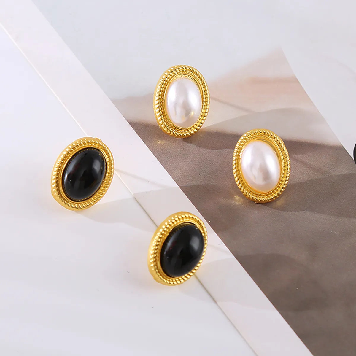 1 Pair Elegant Oval Inlay Artificial Gemstones Alloy Artificial Gemstones Ear Studs