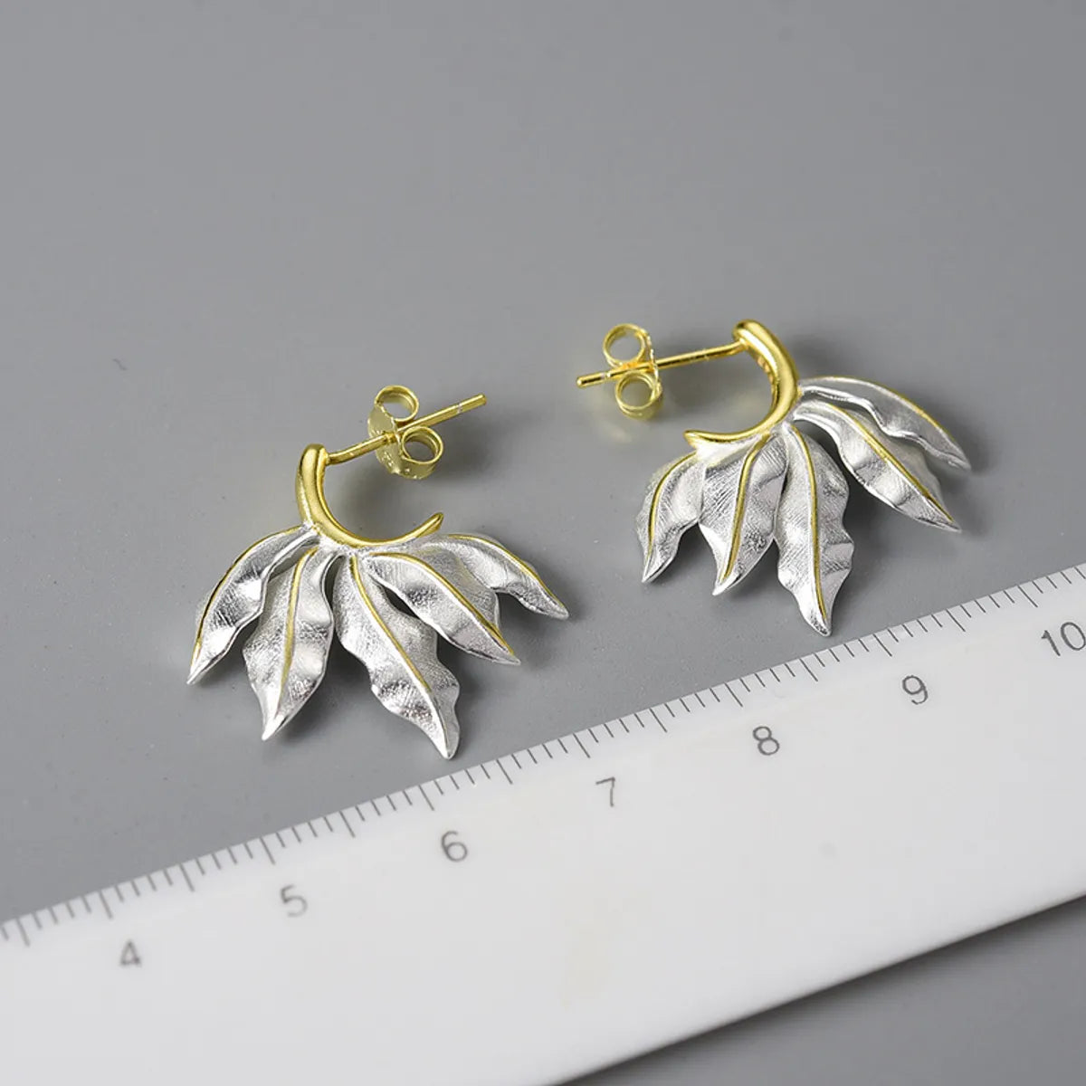 1 Pair Elegant Pastoral Leaf Plating Sterling Silver Earrings