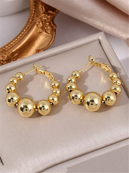 1 Pair Elegant Pastoral Streetwear Round Ball Asymmetrical Irregular Beaded Arylic Artificial Pearl Alloy Hoop Earrings