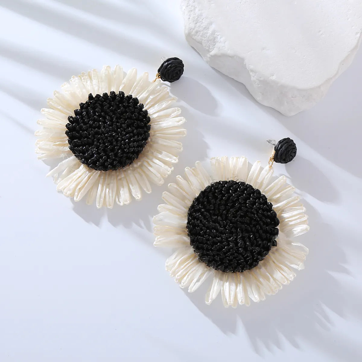 1 Pair Elegant Queen Sunflower Braid Raffia Drop Earrings