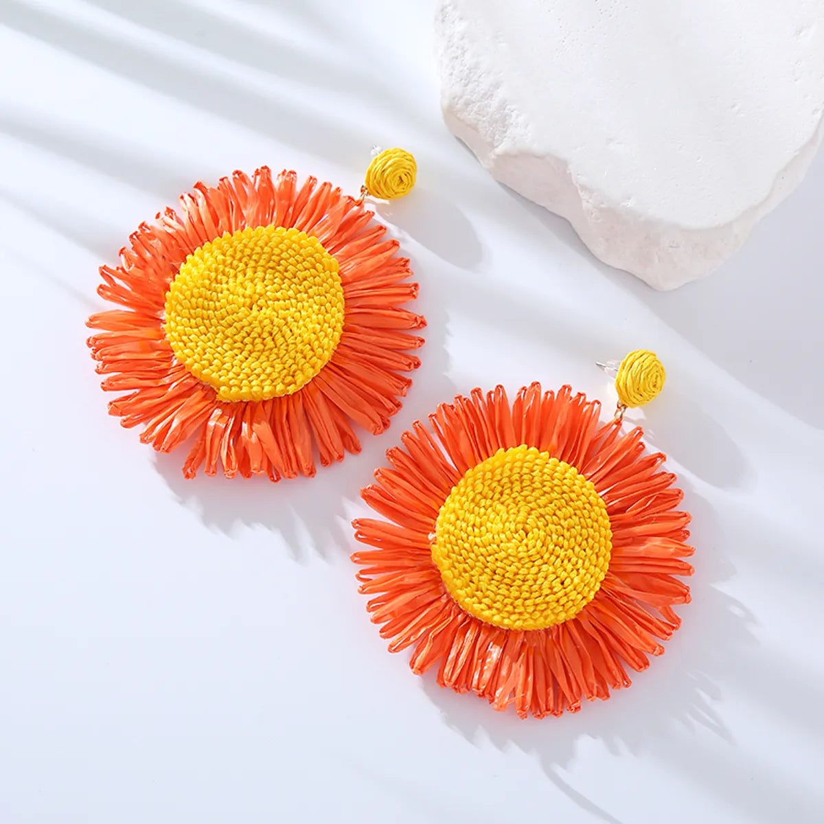 1 Pair Elegant Queen Sunflower Braid Raffia Drop Earrings