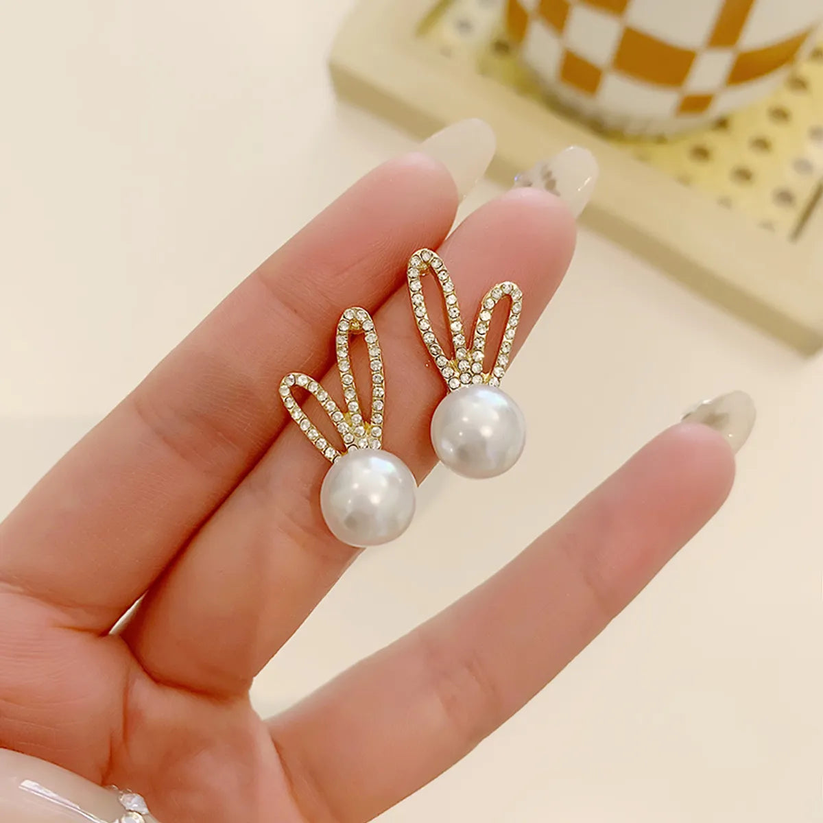 1 Pair Elegant Rabbit Plating Inlay Alloy Artificial Rhinestones Artificial Pearls Gold Plated Ear Studs