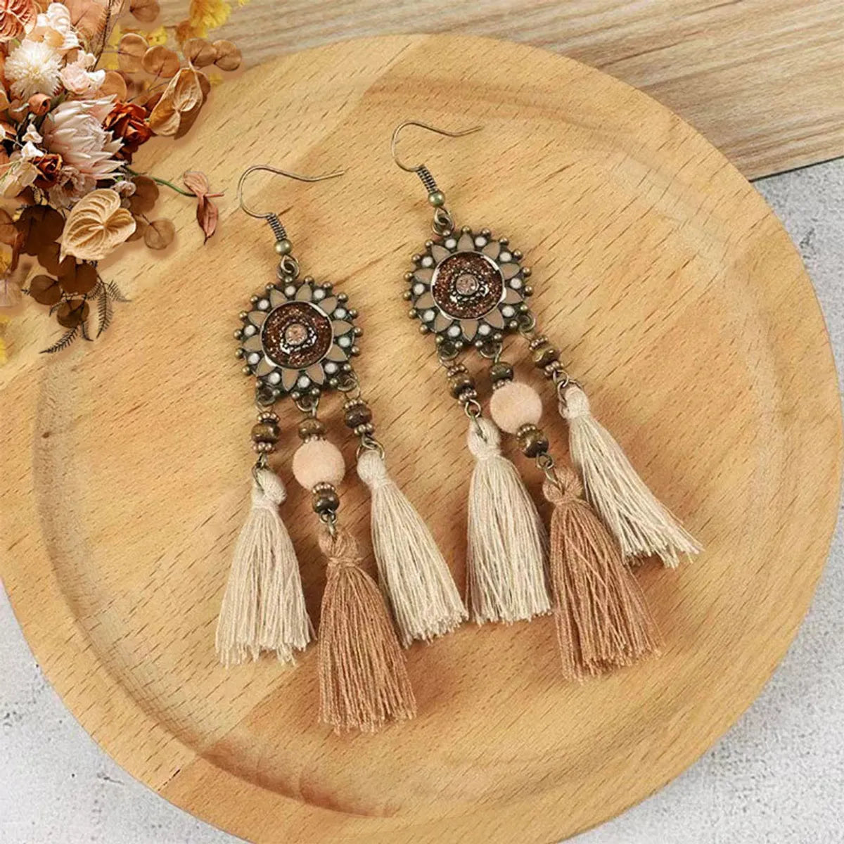 1 Pair Elegant Retro Ethnic Style Leaf Alloy Wood Shell Drop Earrings