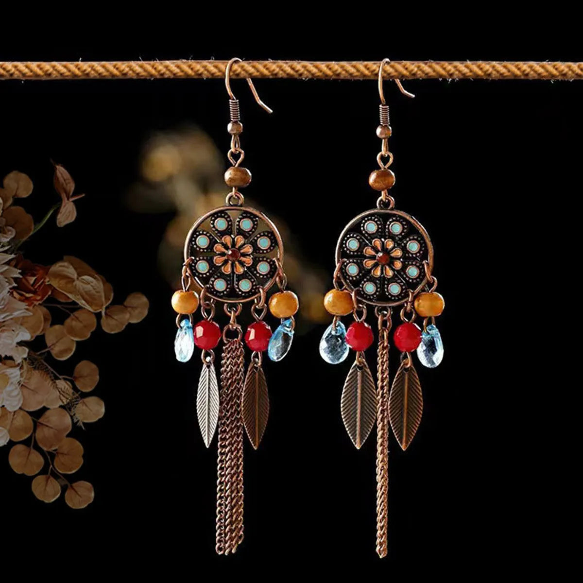 1 Pair Elegant Retro Ethnic Style Leaf Alloy Wood Shell Drop Earrings