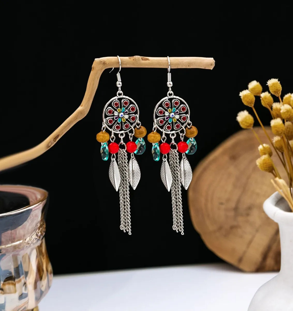 1 Pair Elegant Retro Ethnic Style Leaf Alloy Wood Shell Drop Earrings