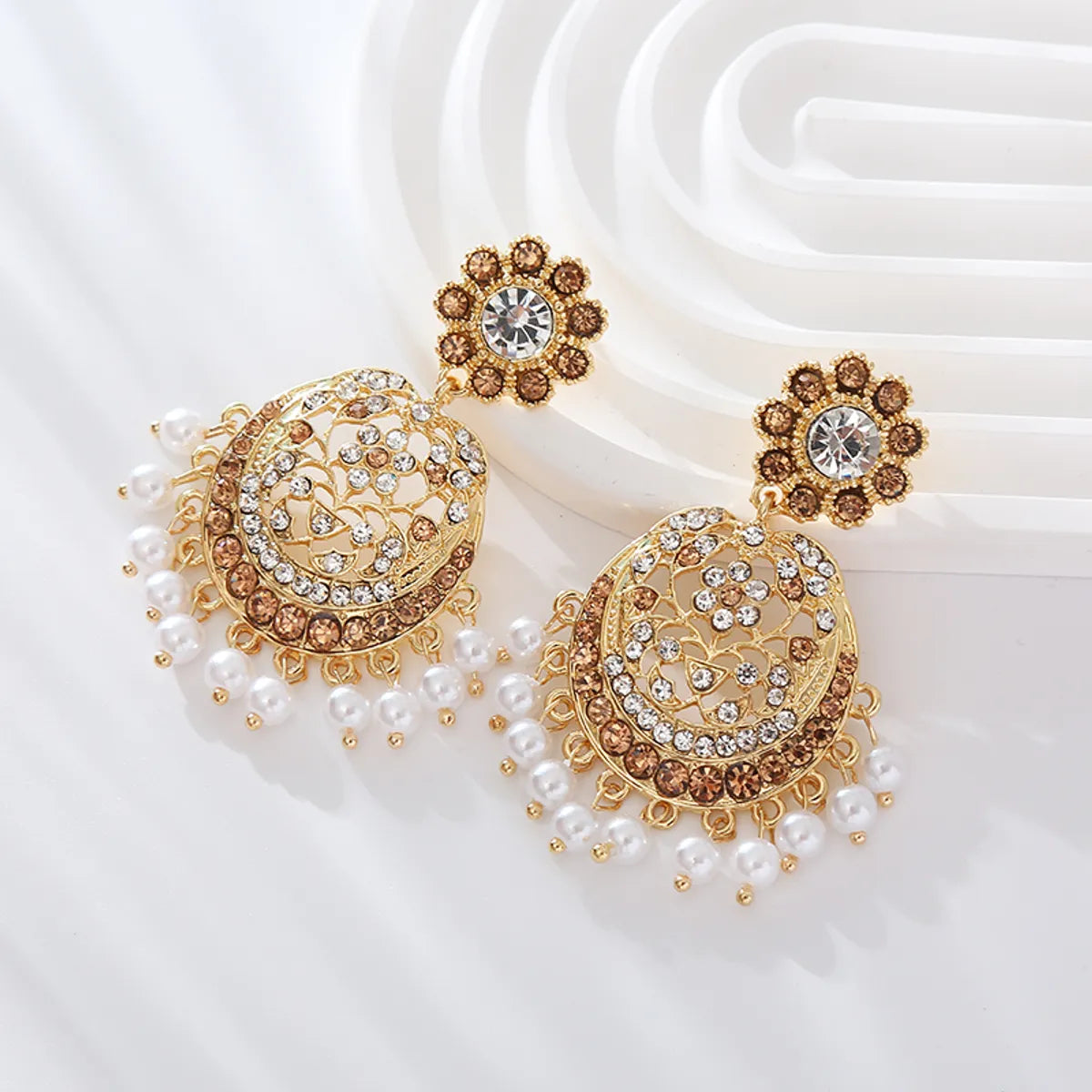 1 Pair Elegant Retro Flower Tassel Pearl Inlay Alloy Rhinestones Drop Earrings