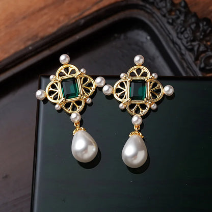 1 Pair Elegant Retro French Style Geometric Hollow Out Inlay Copper Artificial Pearls Zircon 18K Gold Plated Drop Earrings