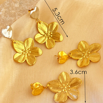 1 Pair Elegant Retro Heart Shape Flower Plating 201 Stainless Steel 18K Gold Plated Drop Earrings