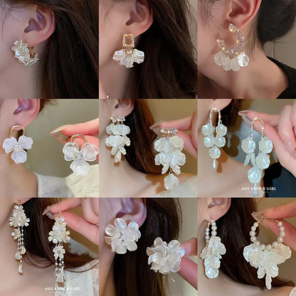 1 Pair Elegant Retro Lady Geometric Flower Inlay Imitation Pearl Zircon Drop Earrings