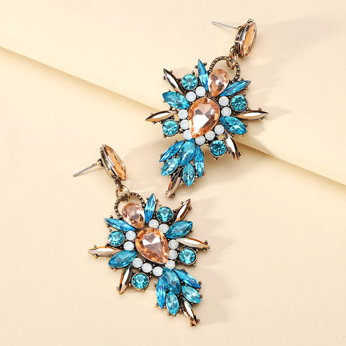 1 Pair Elegant Retro Luxurious Water Droplets Inlay Zinc Alloy Rhinestones Drop Earrings