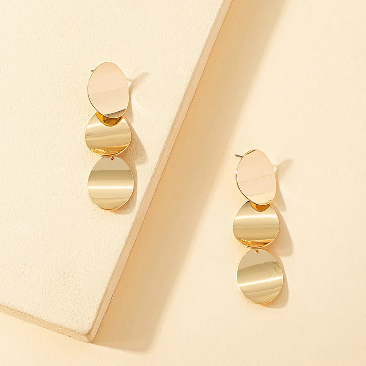 1 Pair Elegant Retro Oval Plating Alloy Drop Earrings