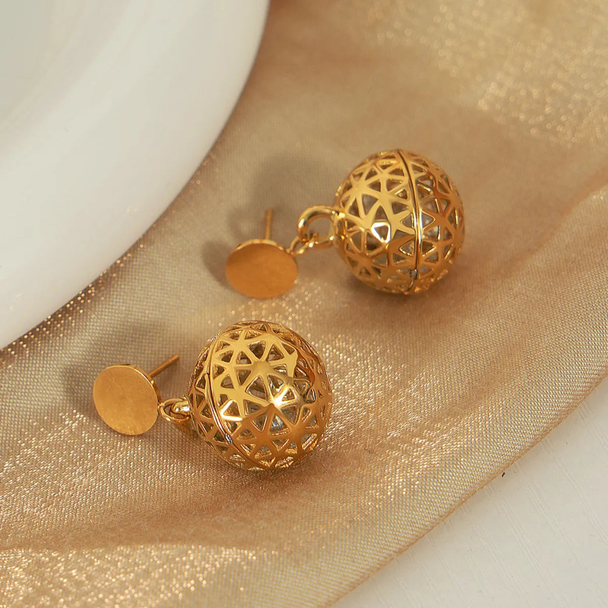 1 Pair Elegant Retro Round Ball Plating Hollow Out Inlay Titanium Steel Zircon 18k Gold Plated Drop Earrings