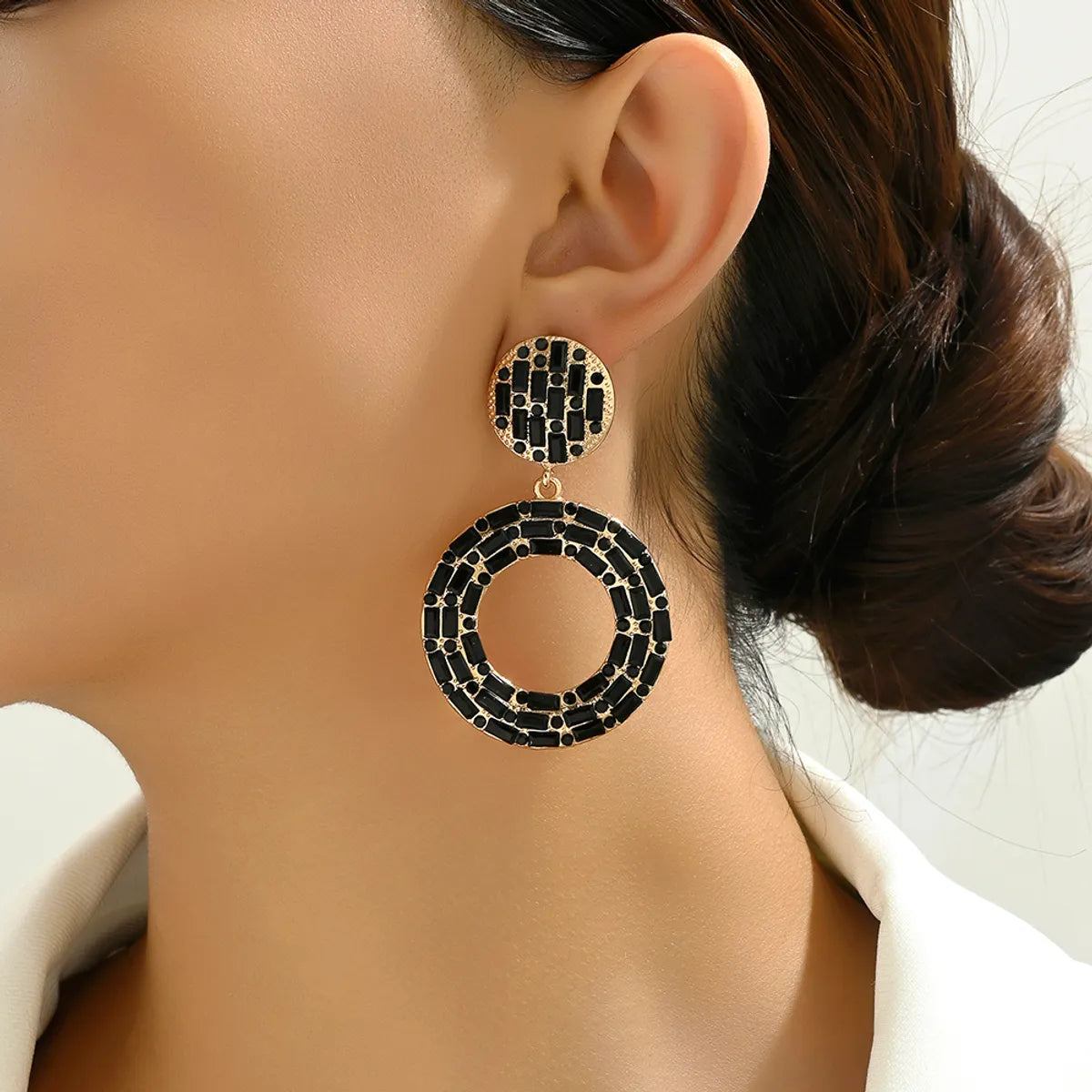 1 Pair Elegant Retro Round Plating Inlay Zinc Alloy Resin Drop Earrings