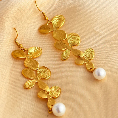 1 Pair Elegant Retro Shamrock Inlay 304 Stainless Steel Pearl 18K Gold Plated Drop Earrings