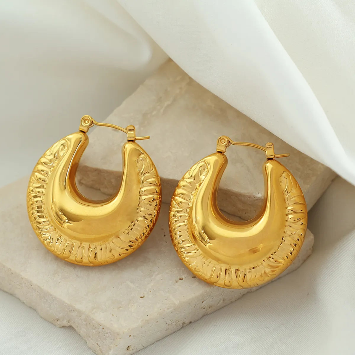 1 Pair Elegant Retro Simple Style U Shape Plating Titanium Steel 18k Gold Plated Earrings