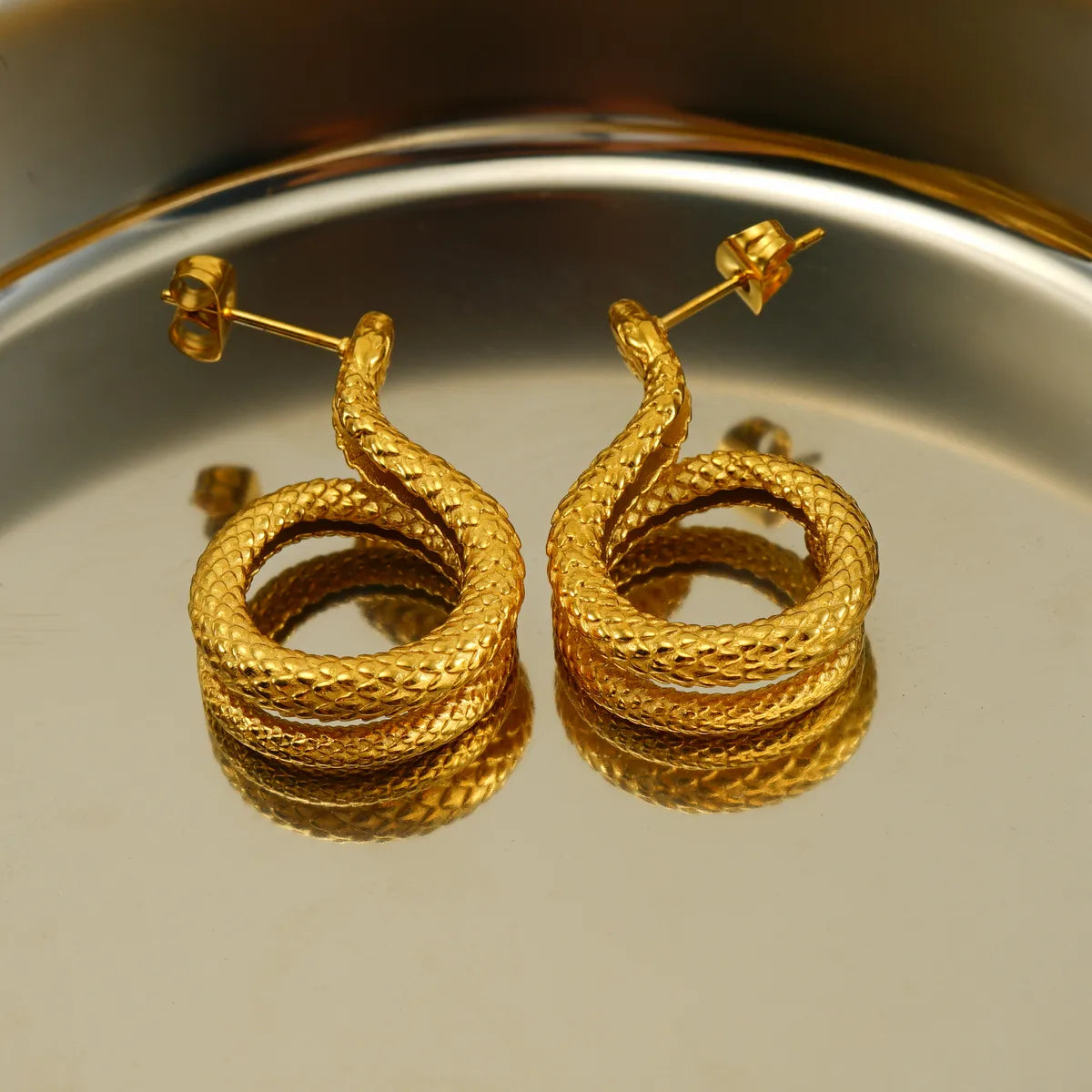 1 Pair Elegant Retro Snake Polishing Plating Stainless Steel 18k Gold Plated Ear Studs