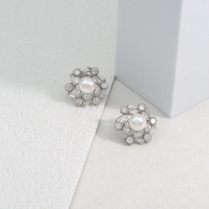 1 Pair Elegant Romantic Shiny Snowflake Polishing Inlay Copper Artificial Pearls Zircon Ear Studs