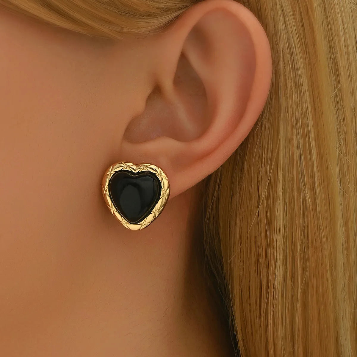 1 Pair Elegant Round Oval Heart Shape Alloy Zinc Ear Studs