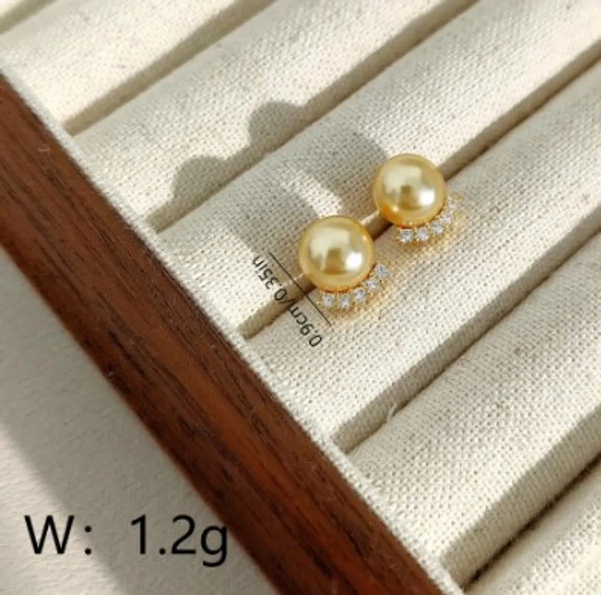 1 Pair Elegant Round Pearl Copper 18K Gold Plated Ear Studs