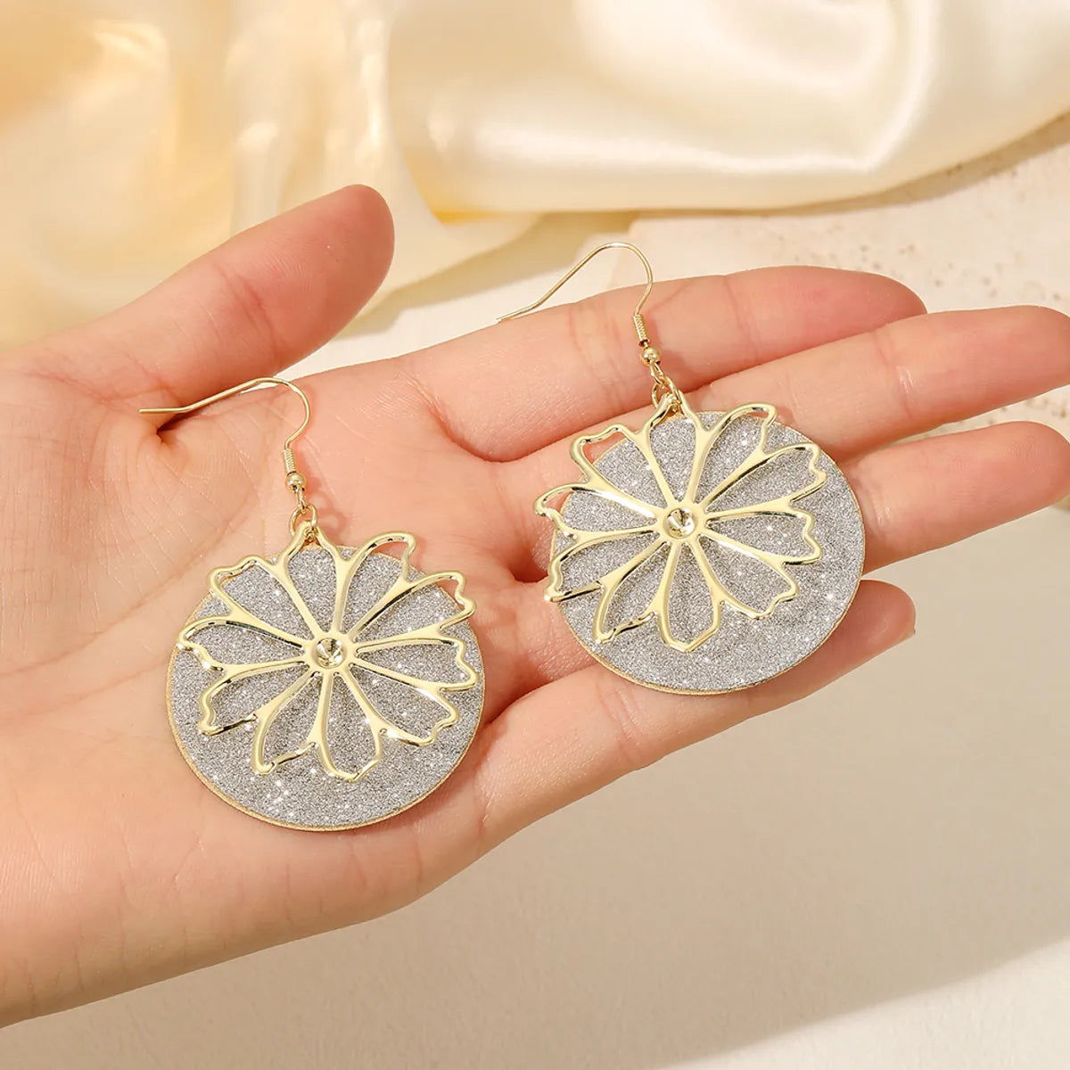 1 Pair Elegant Shiny Flower Sequin Iron 14K Gold Plated Drop Earrings