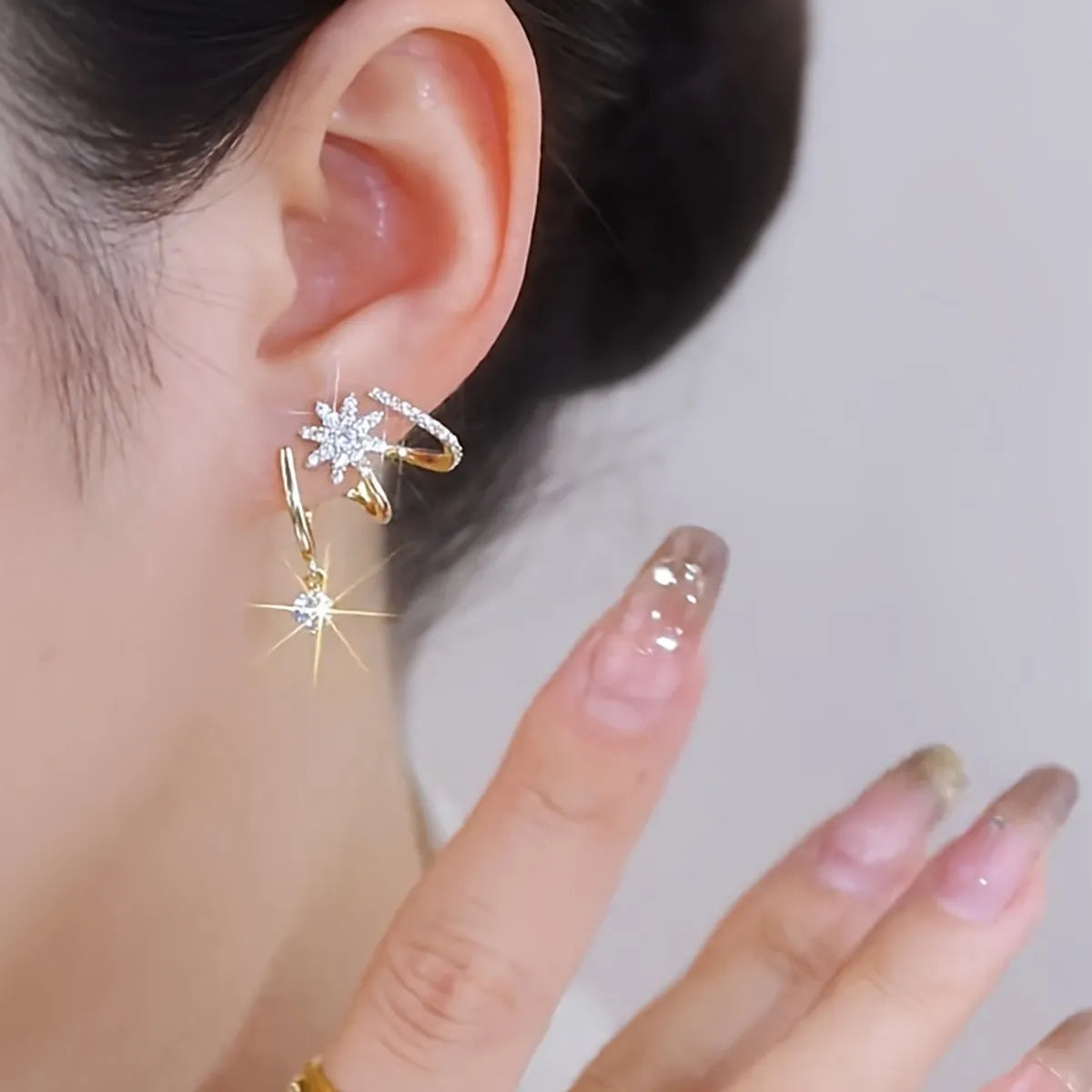 1 Pair Elegant Shiny IG Style Star Inlay Alloy Rhinestones Ear Studs