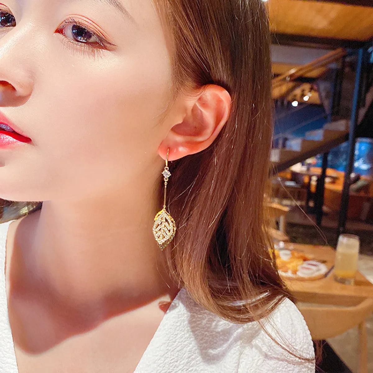 1 Pair Elegant Shiny Leaf Plating Inlay Alloy Copper Rhinestones Opal Gold Plated Drop Earrings