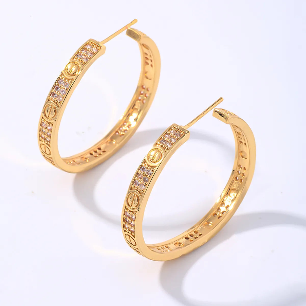 1 Pair Elegant Shiny Round Plating Inlay Copper Zircon Gold Plated Earrings