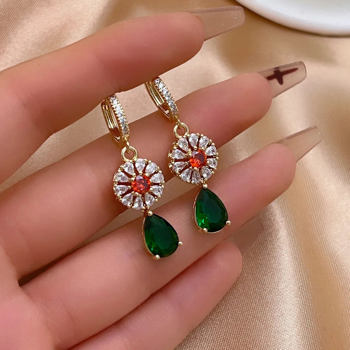 1 Pair Elegant Shiny Water Droplets Flower Plating Inlay Copper Zircon Drop Earrings