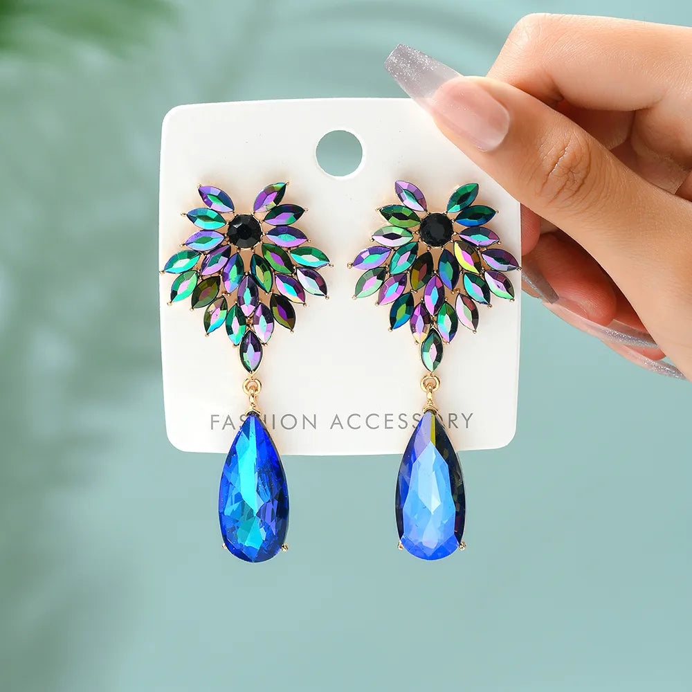 1 Pair Elegant Shiny Water Droplets Hollow Out Inlay Zinc Alloy Rhinestones Drop Earrings