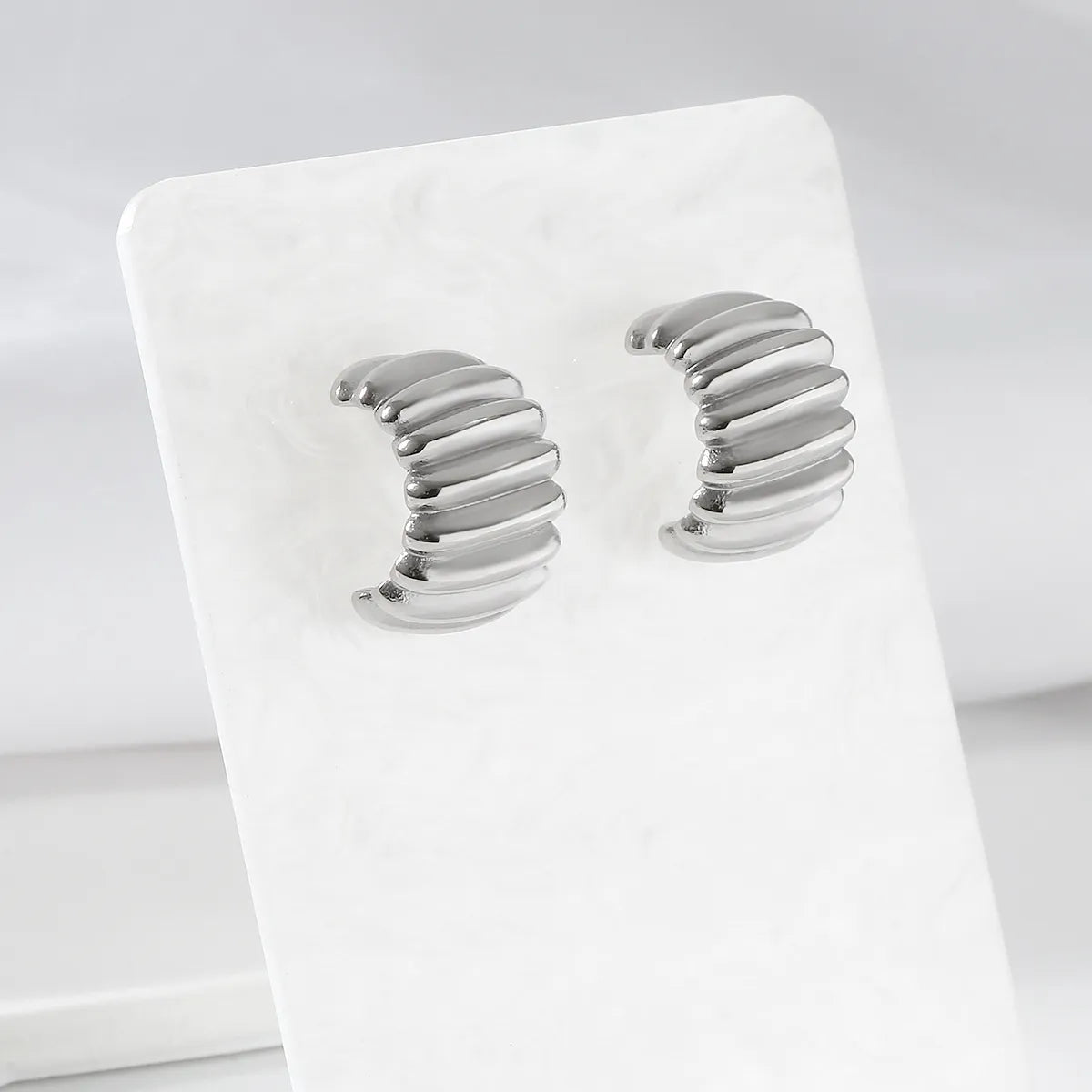 1 Pair Elegant Simple Style C Shape Stripe 304 Stainless Steel 18K Gold Plated Ear Studs