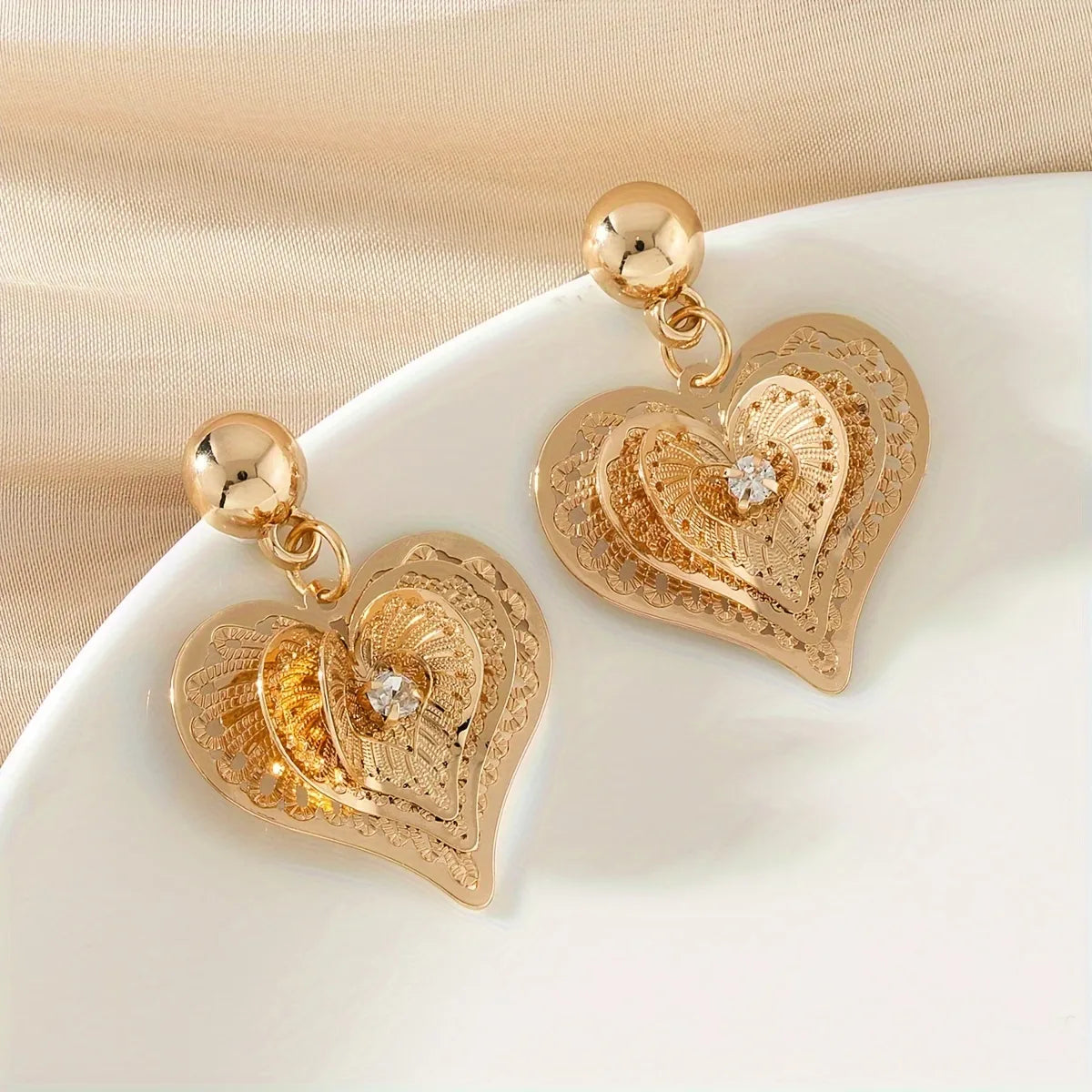 1 Pair Elegant Simple Style Classic Style Heart Shape Arylic Copper Drop Earrings