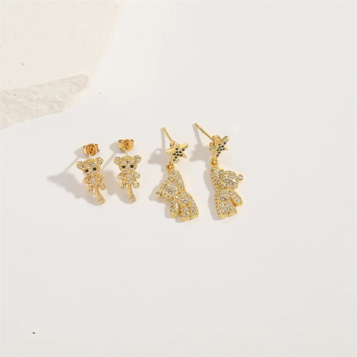 1 Pair Elegant Simple Style Commute Animal Enamel Inlay Copper Diamond 14K Gold Plated Drop Earrings Ear Studs