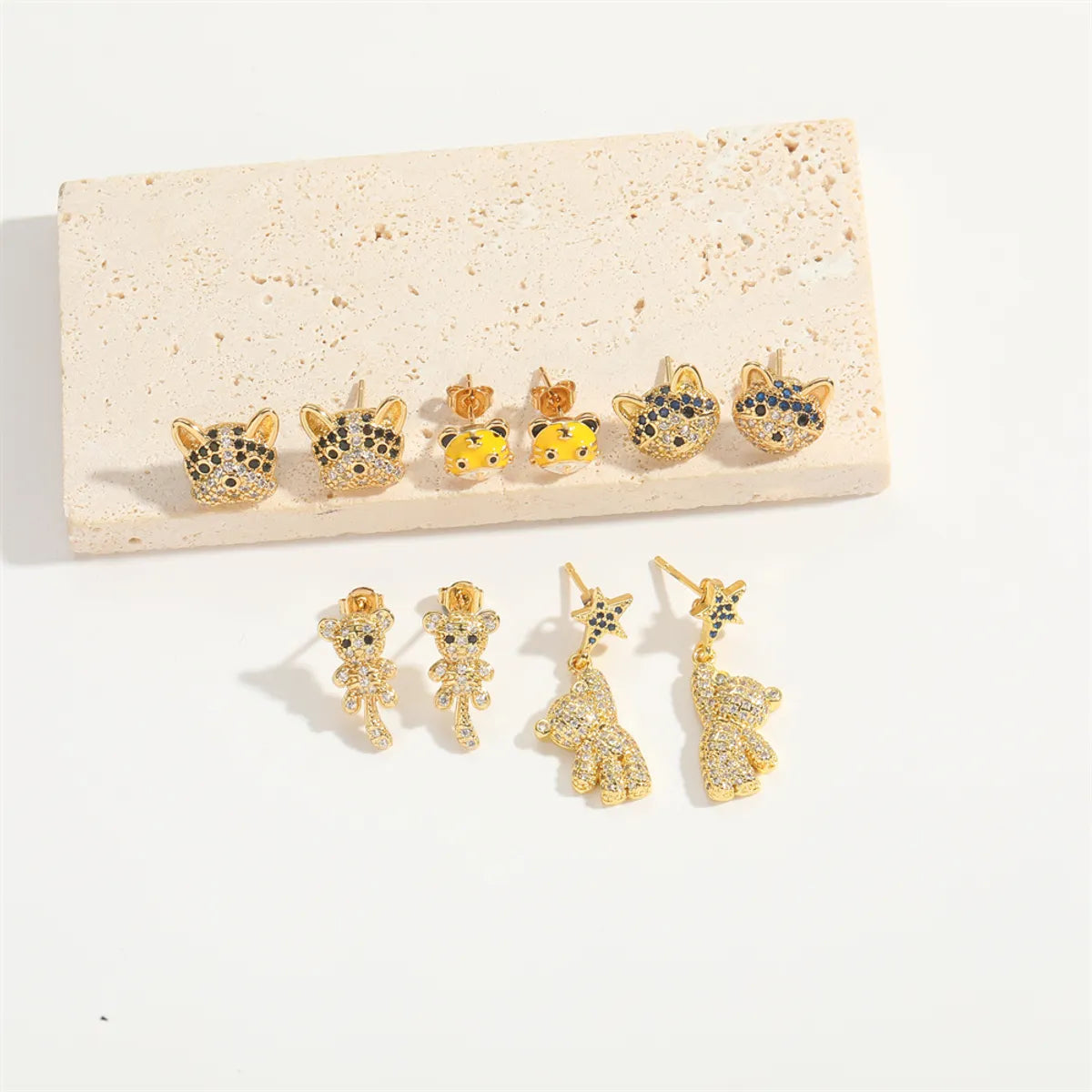 1 Pair Elegant Simple Style Commute Animal Enamel Inlay Copper Diamond 14K Gold Plated Drop Earrings Ear Studs