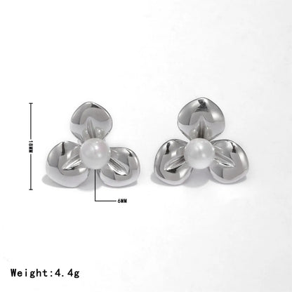 1 Pair Elegant Simple Style Commute Flower Plating 304 Stainless Steel Artificial Pearls White Gold Plated Gold Plated Ear Studs