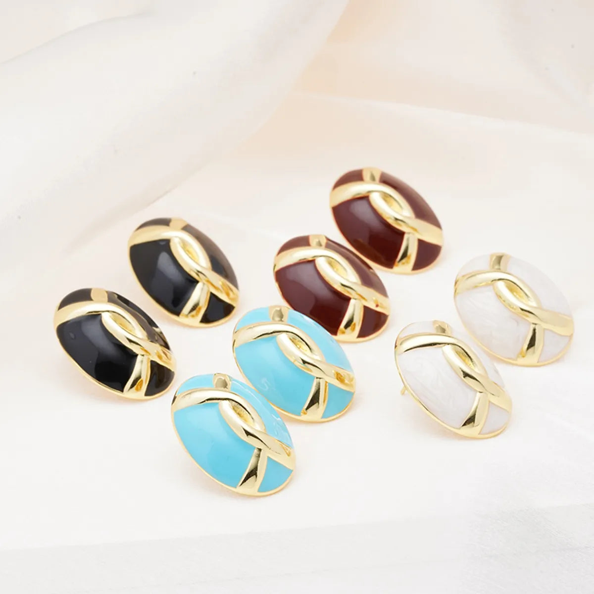 1 Pair Elegant Simple Style Eye Solid Color Asymmetrical Plating Copper Zircon Gold Plated Silver Plated Ear Studs