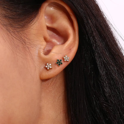 1 Pair Elegant Simple Style Flower Plating Inlay 304 Stainless Steel Rhinestones Pearl 18K Gold Plated Ear Studs