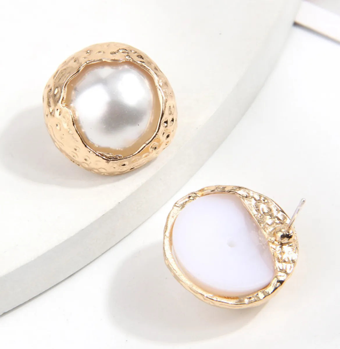 1 Pair Elegant Simple Style Geometric Inlay Alloy Pearl Ear Studs