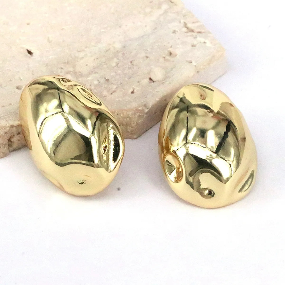 1 Pair Elegant Simple Style Geometric Oval Plating Copper 18k Gold Plated Ear Studs