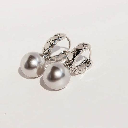 1 Pair Elegant Simple Style Geometric Plating Inlay Brass Pearl 18K Gold Plated Drop Earrings