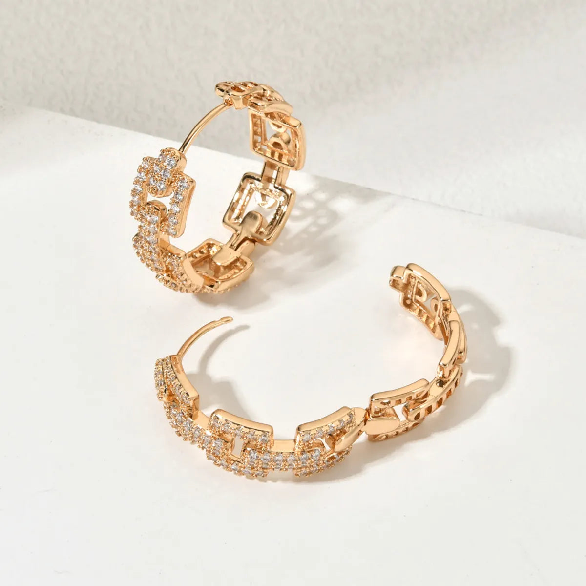 1 Pair Elegant Simple Style Geometric Polishing Copper Zircon 18K Gold Plated Hoop Earrings