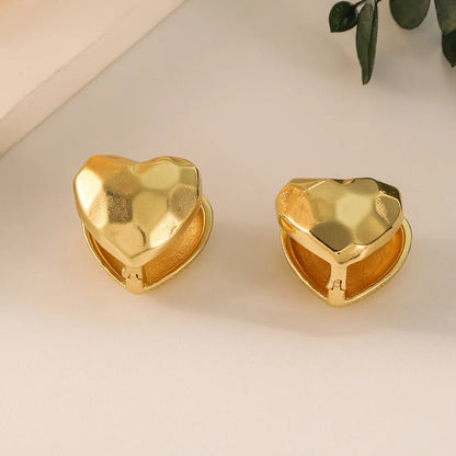 1 Pair Elegant Simple Style Heart Shape Plating Copper 16K Gold Plated Ear Studs