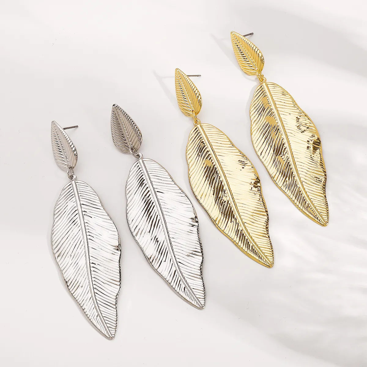 1 Pair Elegant Simple Style Leaf Iron Drop Earrings